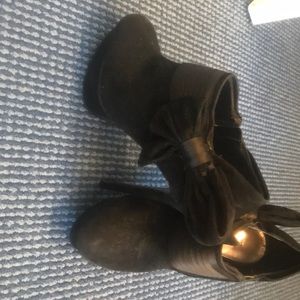 Bakers black suede bow side heeled booties
